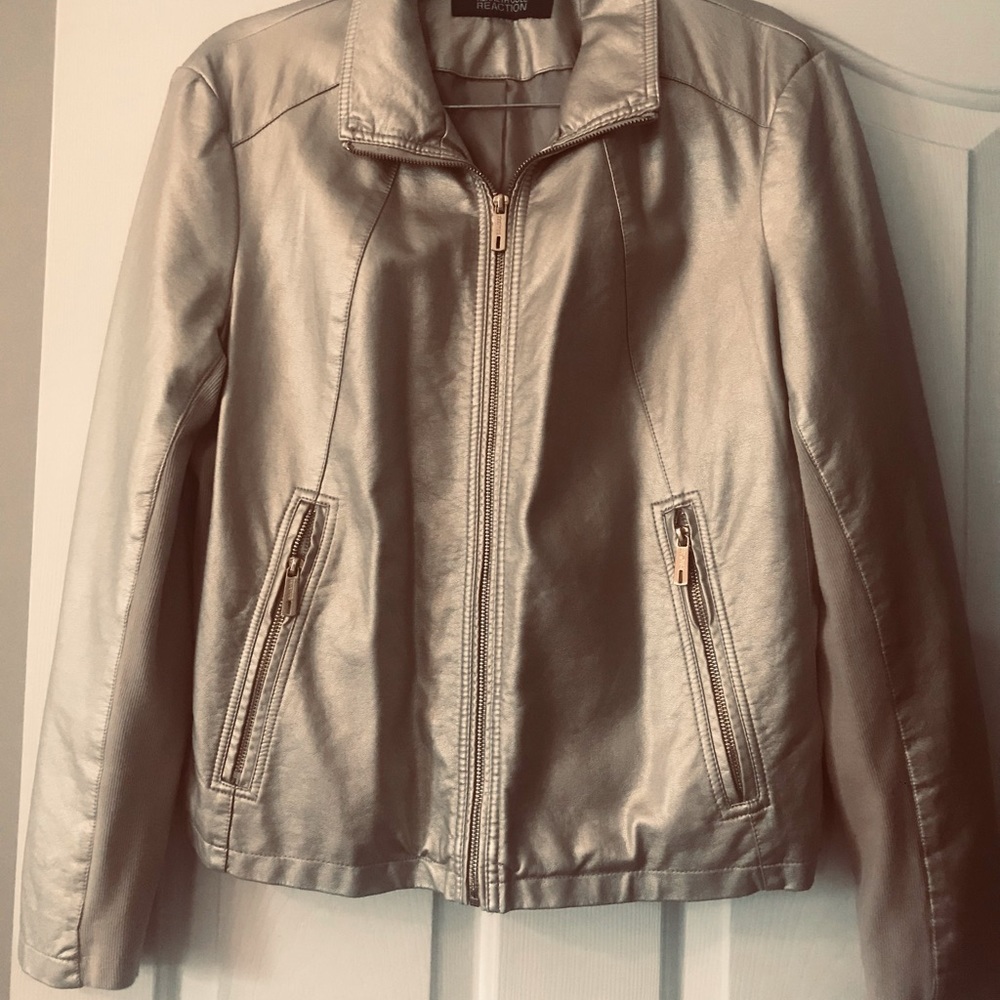Women’s light weight jacket